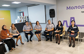 Сотрудники УФСИН прошли обучение в «Школе наставников» от Движения Первых