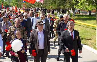 В поселке Бавтугае прошло шествие Бессмертного полка