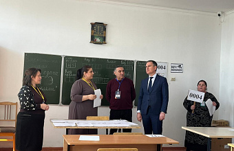 Глава Сулейман-Стальского района принял участие в акции «Единый день сдачи ЕГЭ родителями»