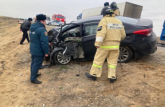 Два человека погибли в тройном ДТП с грузовиком в Дагестане