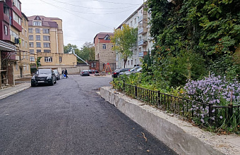 Современные детские площадки и зеленые зоны появились на ул. Олега Кошевого и Гагарина в Махачкале