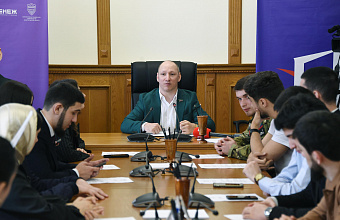 Депутат НС РД Гасан Османов организовал молодежный форум «ГосСтарт.Диалог.Политика»