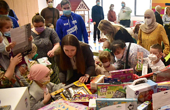 Более полумиллиона подарков детям на длительном лечении передала «Единая Россия»