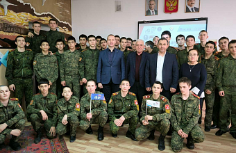 Сергей Касьянов и Хиби Алиев провели просветительское мероприятие «Путешествие в страну ЖКХ»