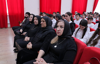 В Сулейман-Стальском районе прошел показ патриотического фильма «Сильные духом»