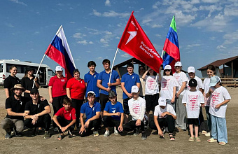 В Кизлярском районе провели акцию по очистке береговой зоны Каспийского моря