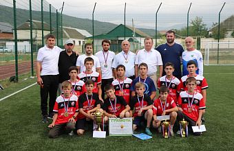 Юношеский турнир по мини-футболу на «Кубок Салатавии» прошел в Казбековском районе