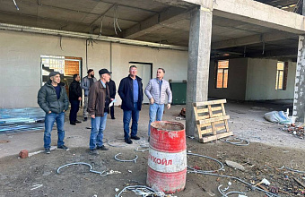 Врио руководителя Минстроя РД осмотрел объекты строительства в Карабудахкентском районе