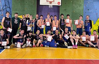 В Махачкале прошел Чемпионат города по баскетболу