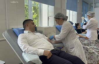 Камил Саидов принял участие в донорской акции