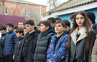 В Хасавюрте открыли мемориальную доску погибшему участнику СВО