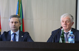 Руслан Гамзатов переизбран главой Ботлихского района на второй срок