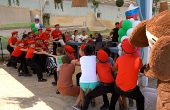 В Дербенте прошла благотворительная акция «От сердца к сердцу», приуроченная ко Дню Государственного флага РФ