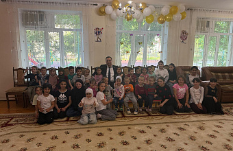 Осман Булатов поздравил воспитанников Реабилитационного центра для несовершеннолетних с Днём защиты детей