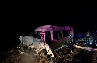 Четыре человека погибли в ДТП с участием пассажирского микроавтобуса в Дагестане