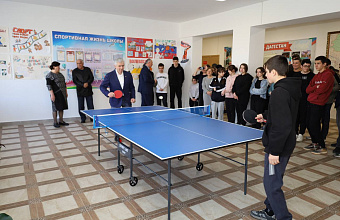 Юсуп Магомедов предложил продвигать акцию «Сделай подарок родной школе» внутри района