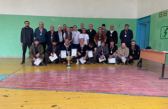 Турнир, приуроченный ко Дню учителя, прошел в Курахском районе