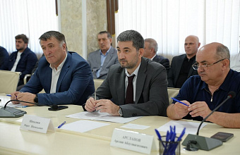 Марат Шихалиев выслушал обращения жителей Хасавюрта и Хасавюртовского района