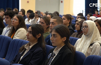 В лицее №14 Каспийска отметили День воссоединения новых регионов с Россией