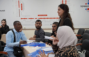 Иностранным студентам в ДГУ рассказали о Великой Отечественной войне