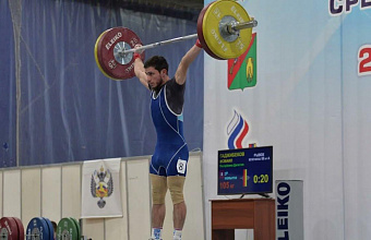 Штангист Исмаил Гаджибеков победил на мемориале Кадырова