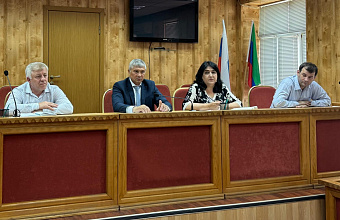 В Кизлярском районе поздравили социальных работников с профессиональным праздником