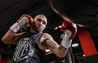 Боксер Магомед Курбанов проведет бой летом