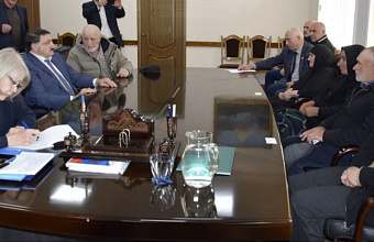 Джамаладин Гасанов встретился с матерями погибших участников СВО в Кулинском районе