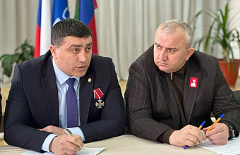 Идрис Курбанов провел прием граждан-участников СВО и членов их семей