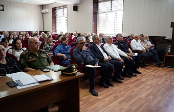 Глава Миннаца Дагестана встретился с активом Бабаюртовского района