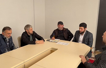 Депутаты взяли под опеку пять нуждающихся семей