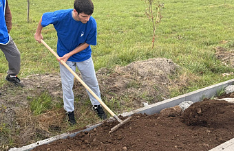 Реконструкция «Сада памяти» проводится в Кизлярском районе