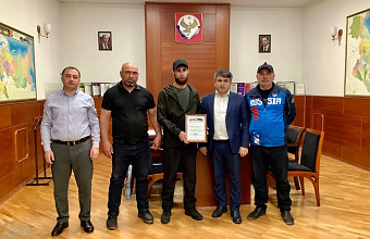 Магомед Курбанов провел встречу с участником СВО из села Тураг Табасаранского района