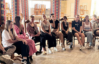 Для школьников из ДНР, находящихся в Дагестане, провели психологические тренинги