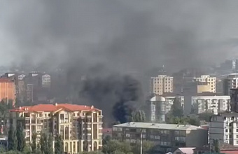 В Махачкале загорелось старое помещение трансформаторной подстанции