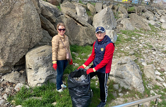 Сотрудники УФНС России по Дагестану приняли участие в общегородском субботнике в Махачкале