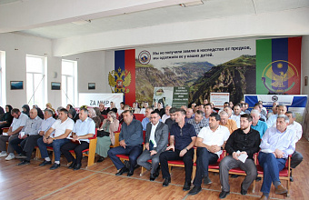 Меры по повышению уровня антитеррористической защищенности объектов религиозной деятельности обсудили власти Ахвахского района