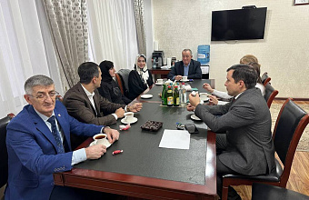 Руководитель УФНС России по Дагестану встретился с сотрудниками, близкие родственники которых служат в зоне СВО