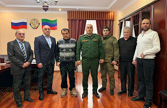 Глава Сергокалинского района встретился с земляками, направляющимися на службу в зону СВО