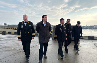 Глава Росморречфлота изучил перспективы развития торгового порта Махачкалы