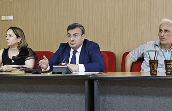 Магомедзагид Кихасуров провел рабочее совещание с директорами центров занятости населения