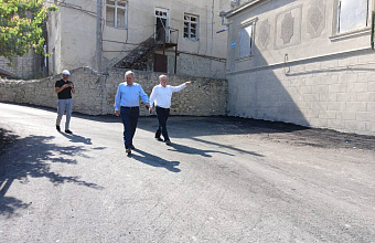 Глава Левашинского района проинспектировал ход капитального ремонта дорог в одном из сёл муниципалитета