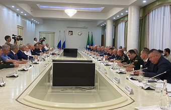 Сергей Меликов встретился с участниками акции «Вахта Героев Отечества»