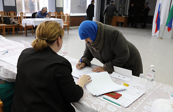 Возрастные избиратели Кизлярского района участвуют в президентских выборах