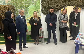 Депутат Госдумы РФ Нурбаганд Нурбагандов посетил в махачкалинскую школу имени героя СВО