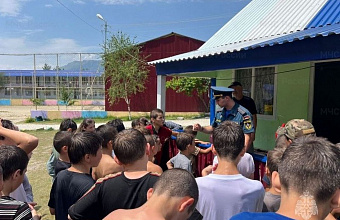 Специалисты МЧС России по РД провели День безопасности в детском лагере «Каскад» Гунибского района