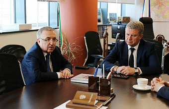 В Московской областной Думе состоялась встреча первого вице-спикера НС РД Юрия Левицкого с руководством Думы