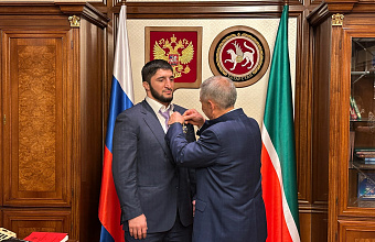 Абдулрашиду Садулаеву вручили госнаграду Татарстана