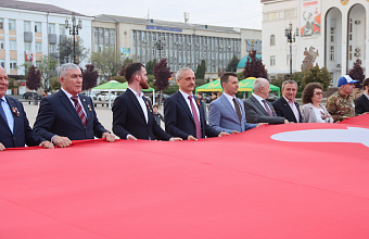 Герои России приняли эстафету республиканской акции «Знамя Победы»