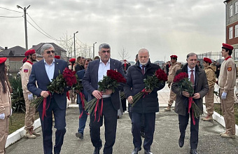 Герой России Эседулла Абачев встретился с учащимися гимназии Новолакского района